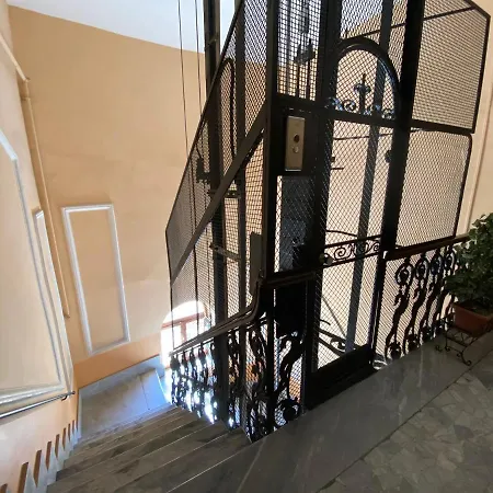 Spiderrooms בית הארחה נאפולי